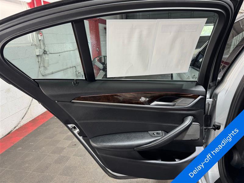 BMW 5 Series 530i xDrive Sedan 2017 BMW 5 Series 530i xDrive Sedan 2017