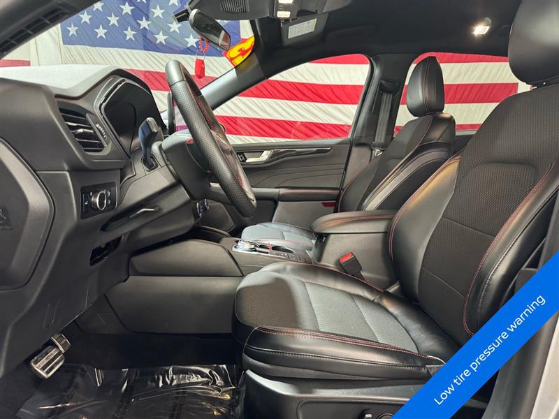 Ford Escape ST-Line AWD 2023 Ford Escape ST-Line AWD 2023