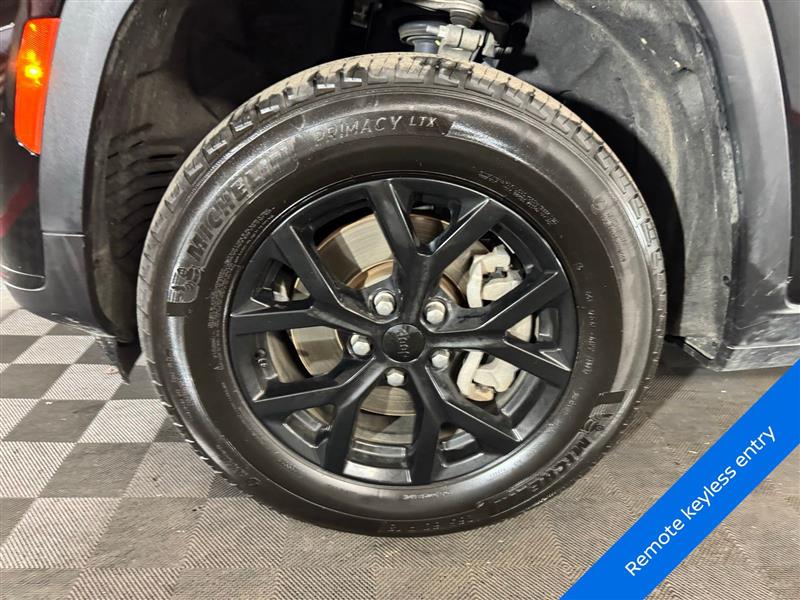 Jeep Grand Cherokee L Laredo 4WD 2024