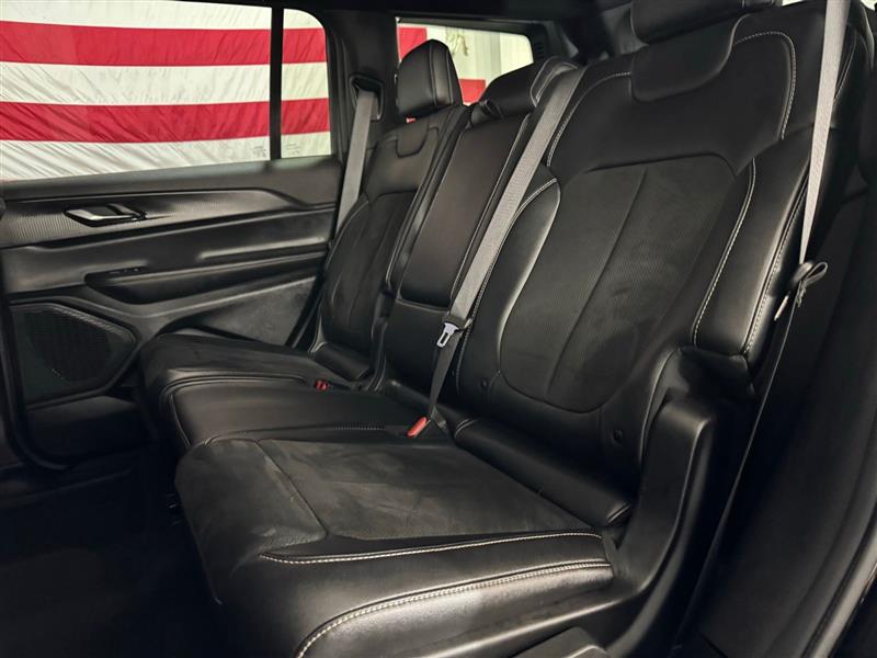 Jeep Grand Cherokee L Laredo 4WD 2024