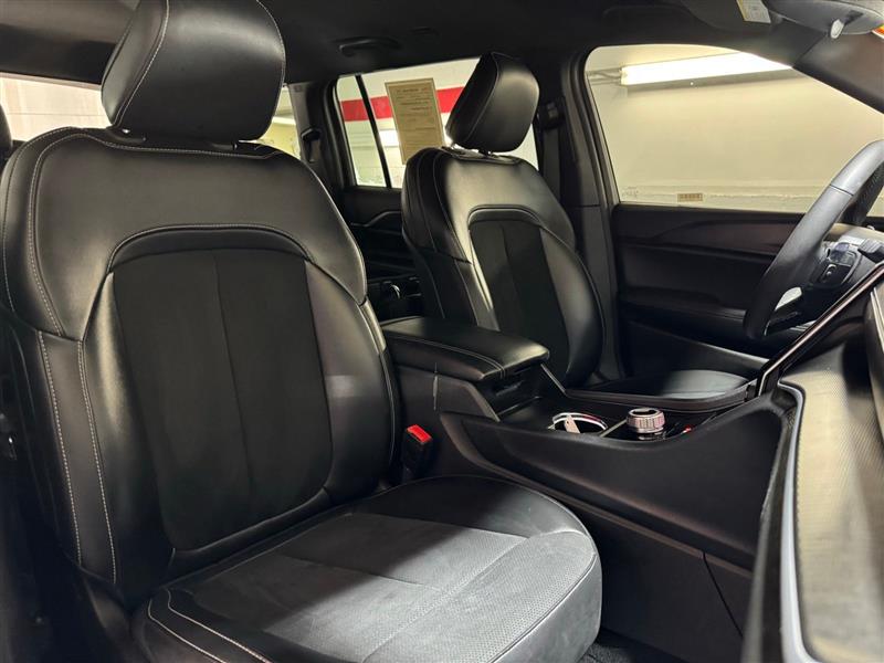 Jeep Grand Cherokee L Laredo 4WD 2024