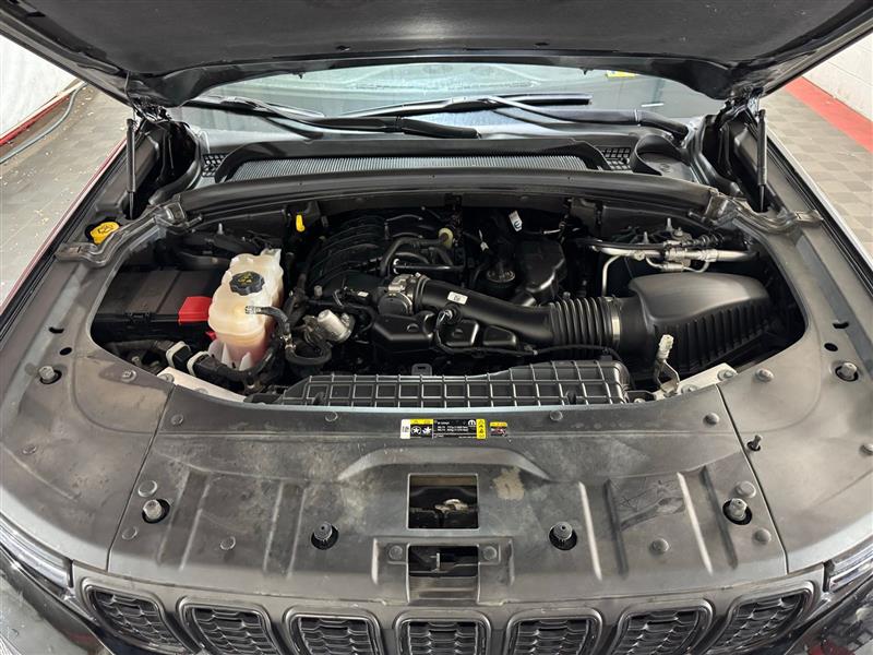 Jeep Grand Cherokee L Laredo 4WD 2024