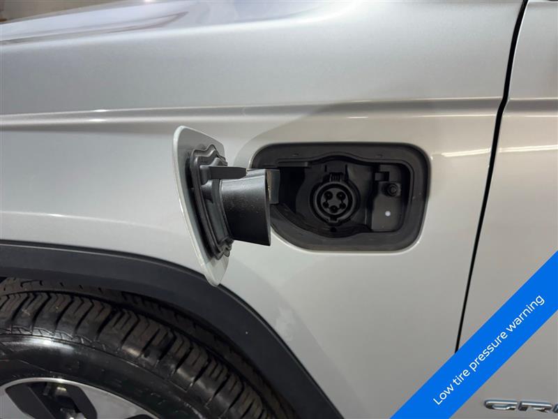 Jeep Grand Cherokee 4xe Base 2023 Jeep Grand Cherokee 4xe Base 2023