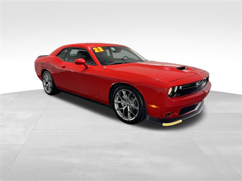 2023 Dodge Challenger GT photo 3