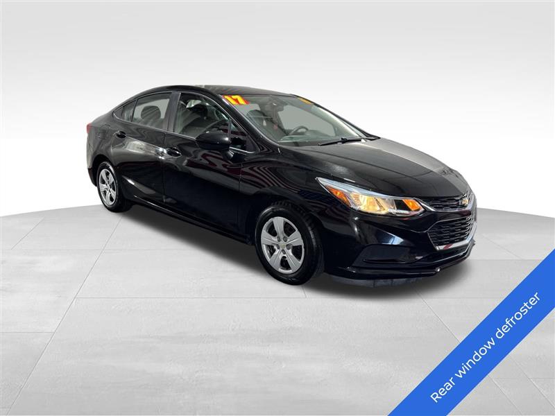 2017 Chevrolet Cruze LS photo 2