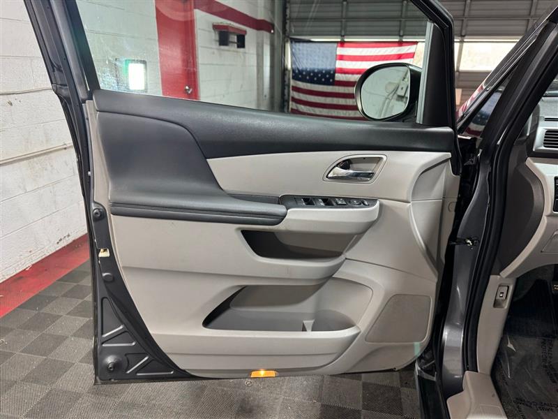 2014 Honda Odyssey EX-L photo 10