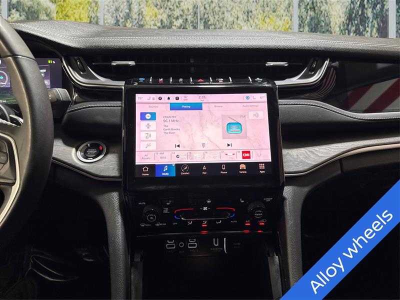 2023 Jeep Cherokee Base photo 13
