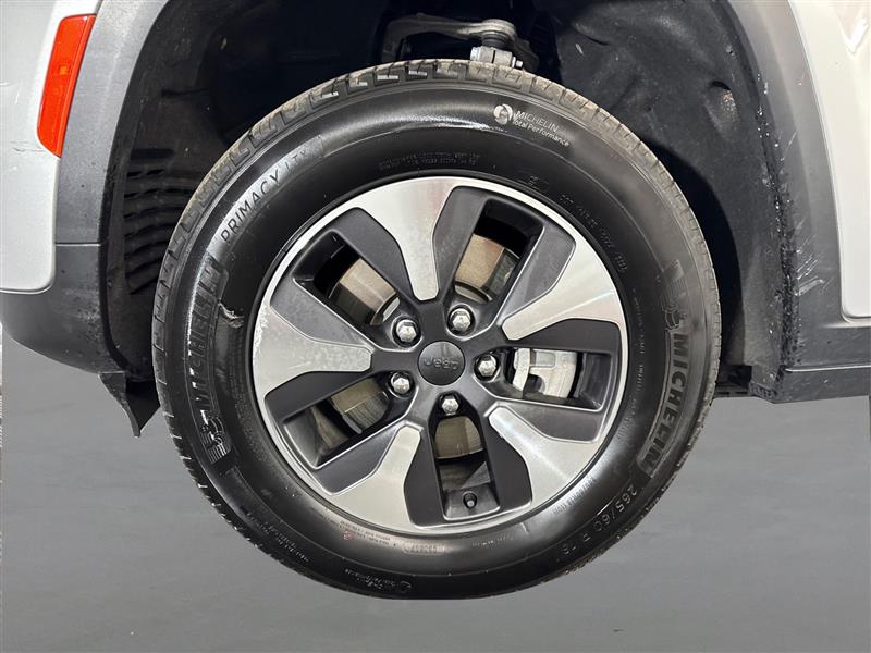 2023 Jeep Cherokee Base photo 21
