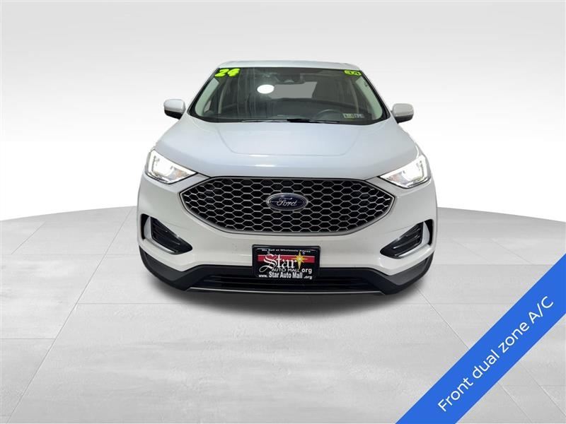 2024 Ford Edge SEL photo 2