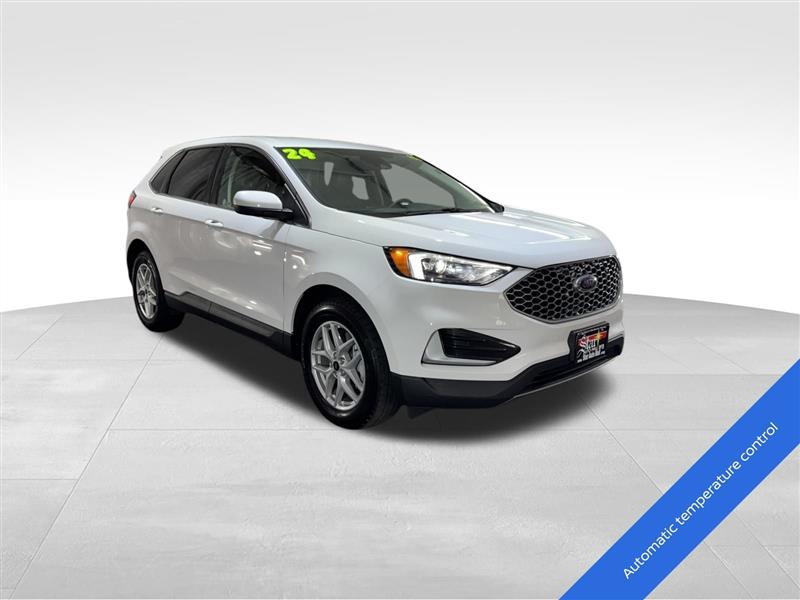 2024 Ford Edge SEL photo 3