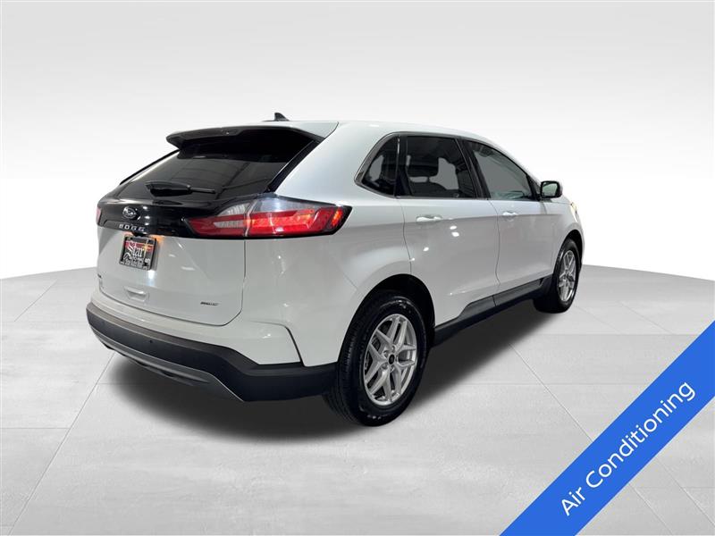 2024 Ford Edge SEL photo 4