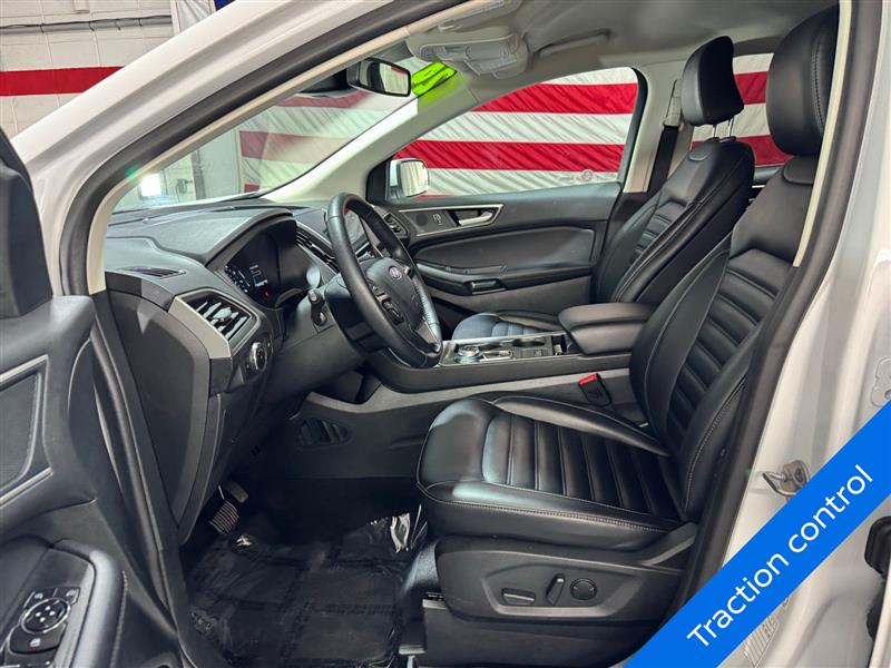 2024 Ford Edge SEL photo 9