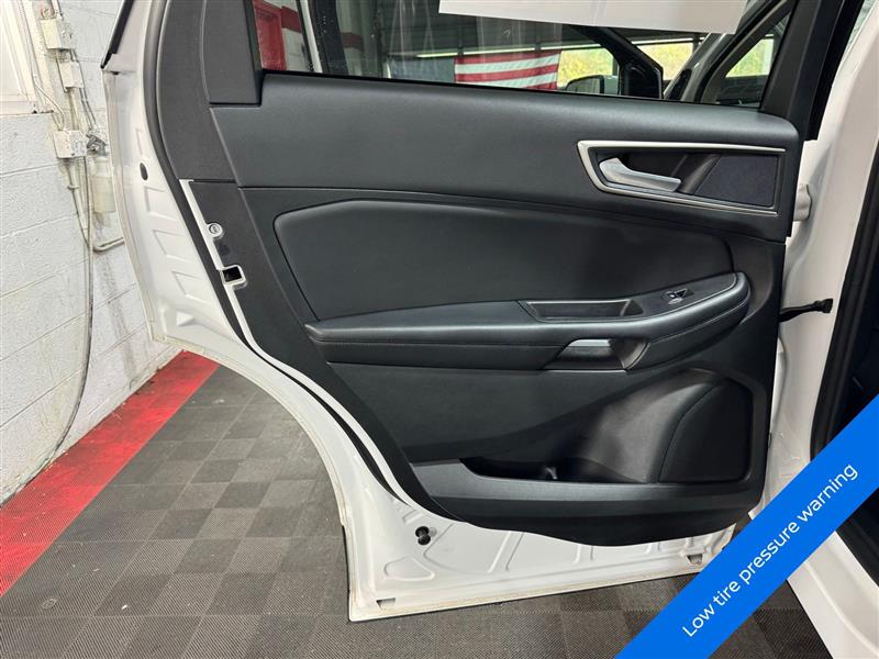 2024 Ford Edge SEL photo 10