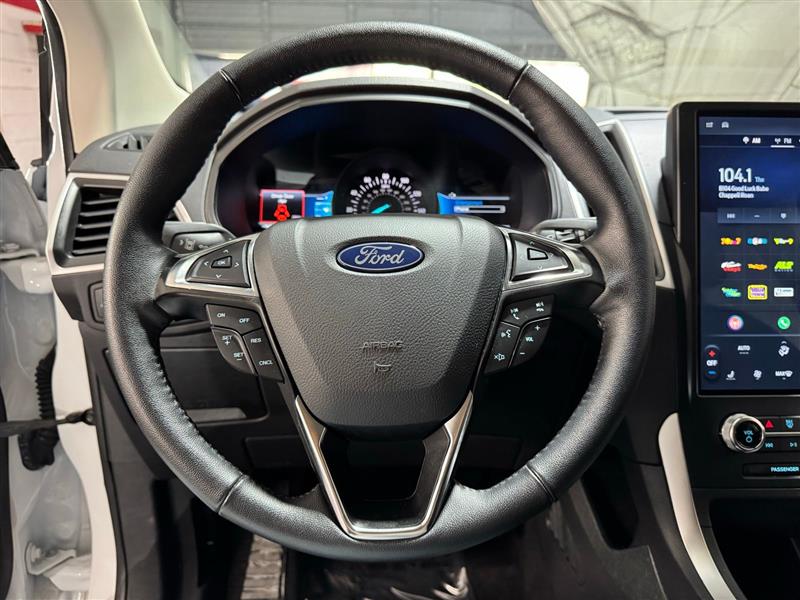 2024 Ford Edge SEL photo 19