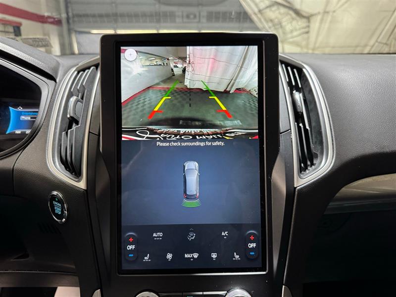 2024 Ford Edge SEL photo 21