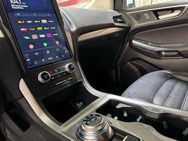 2024 Ford Edge SEL photo 22