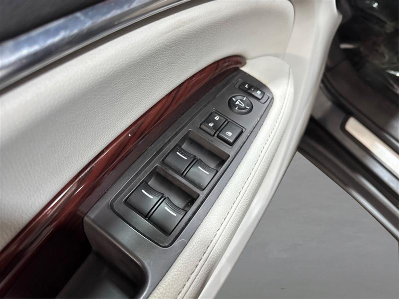 Acura MDX 9-Spd AT SH-AWD w/Tech & AcuraWatch Plus 2016 Acura MDX 9-Spd AT SH-AWD w/Tech & AcuraWatch Plus 2016