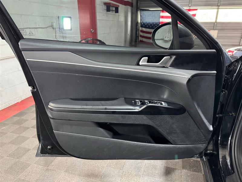 2021 Kia K5 LXS photo 11