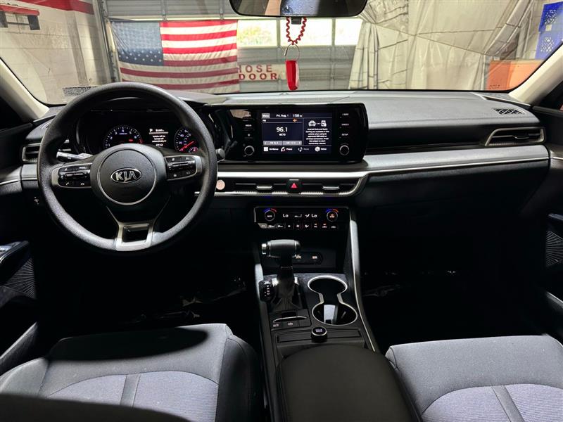 2021 Kia K5 LXS photo 17