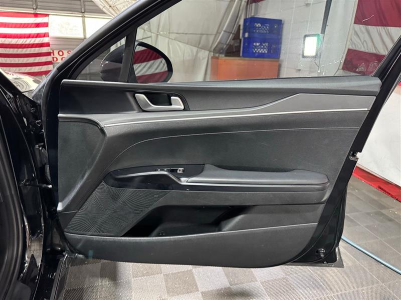 2021 Kia K5 LXS photo 20
