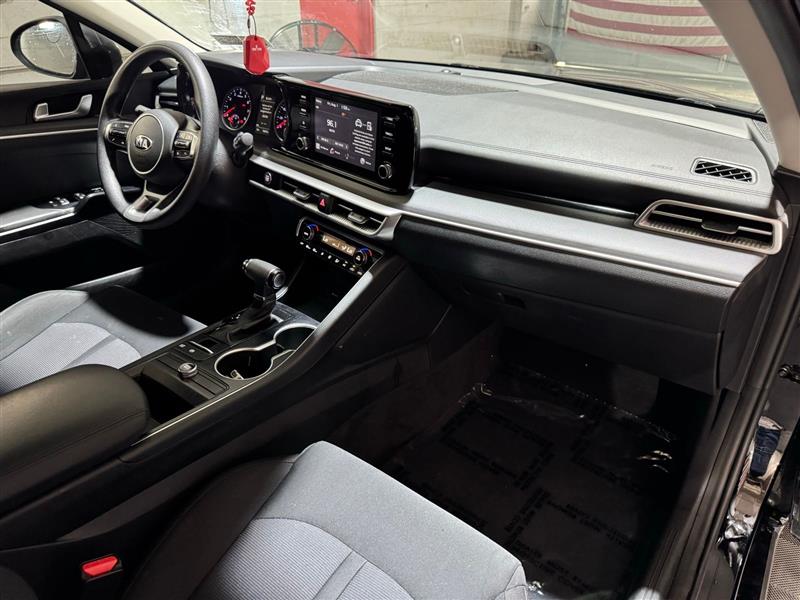 2021 Kia K5 LXS photo 22
