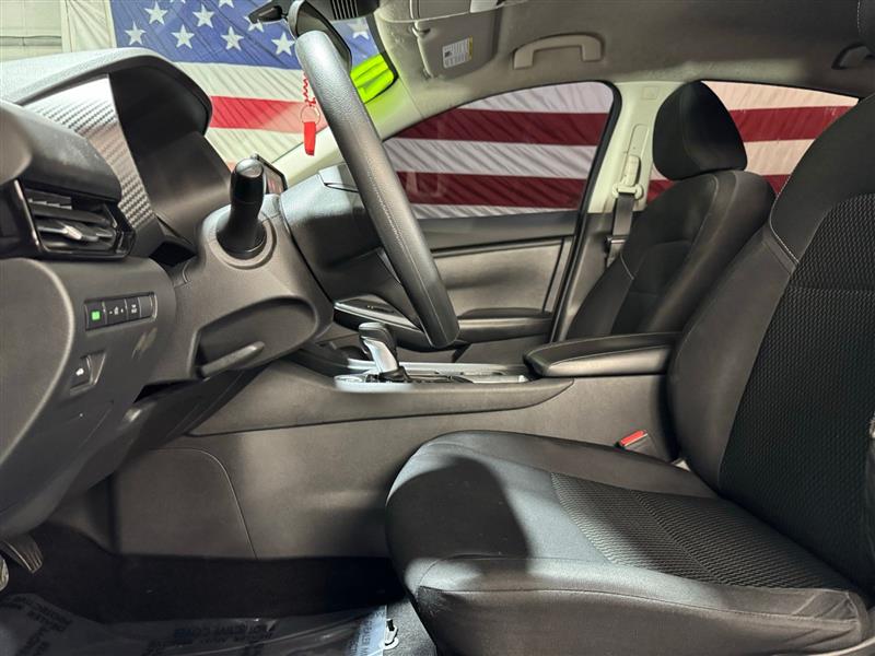 2020 Nissan Sentra S photo 12
