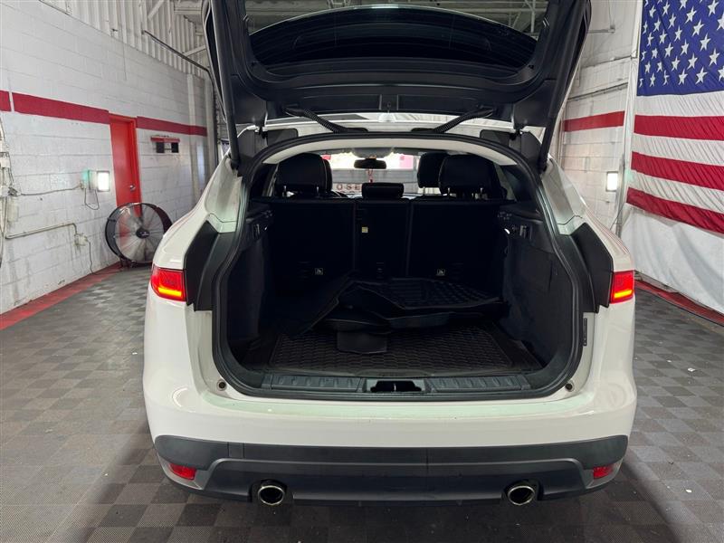 Jaguar F-Pace 25t Premium 2018