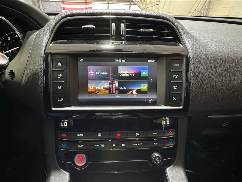 Jaguar F-Pace 25t Premium 2018