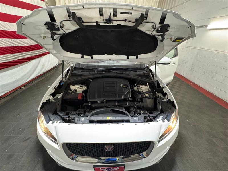 Jaguar F-Pace 25t Premium 2018