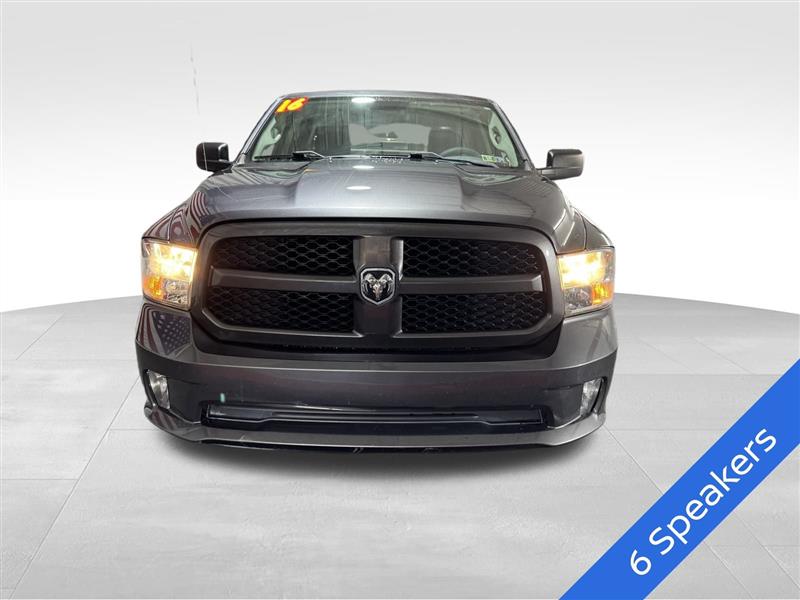 RAM 1500 Tradesman Quad Cab 4WD 2016 RAM 1500 Tradesman Quad Cab 4WD 2016