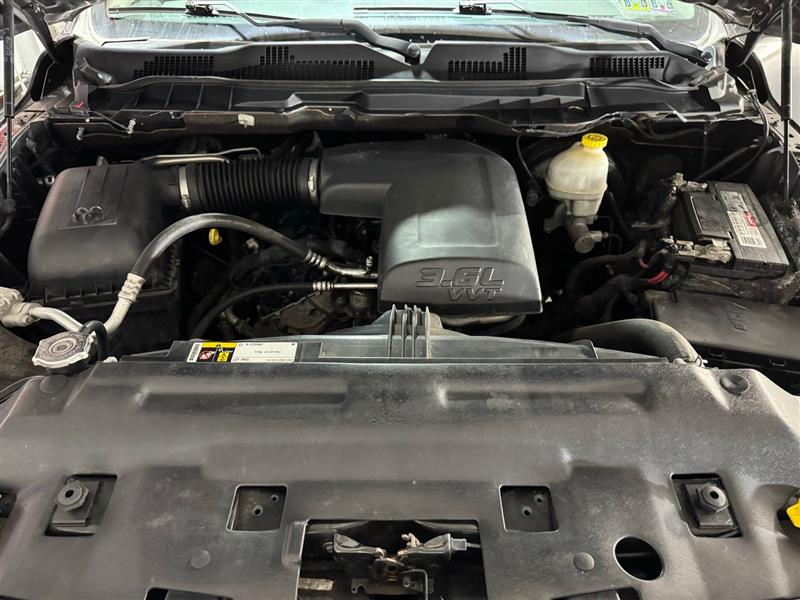 RAM 1500 Tradesman Quad Cab 4WD 2016 RAM 1500 Tradesman Quad Cab 4WD 2016