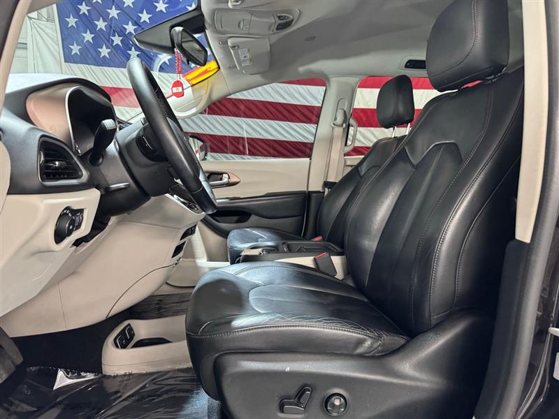 Chrysler Pacifica Touring-L 2017