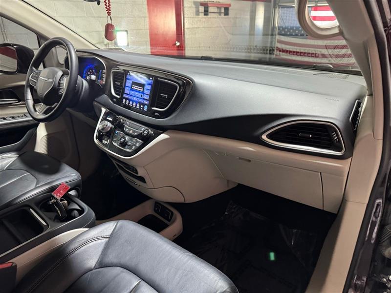 Chrysler Pacifica Touring-L 2017