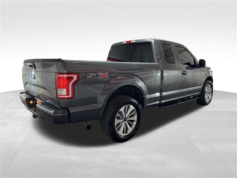 Ford F-150 XL SuperCab 8-ft. Bed 4WD 2017 Ford F-150 XL SuperCab 8-ft. Bed 4WD 2017