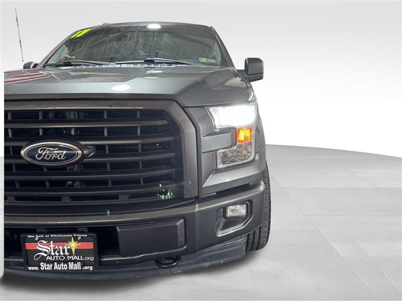 Ford F-150 XL SuperCab 8-ft. Bed 4WD 2017 Ford F-150 XL SuperCab 8-ft. Bed 4WD 2017