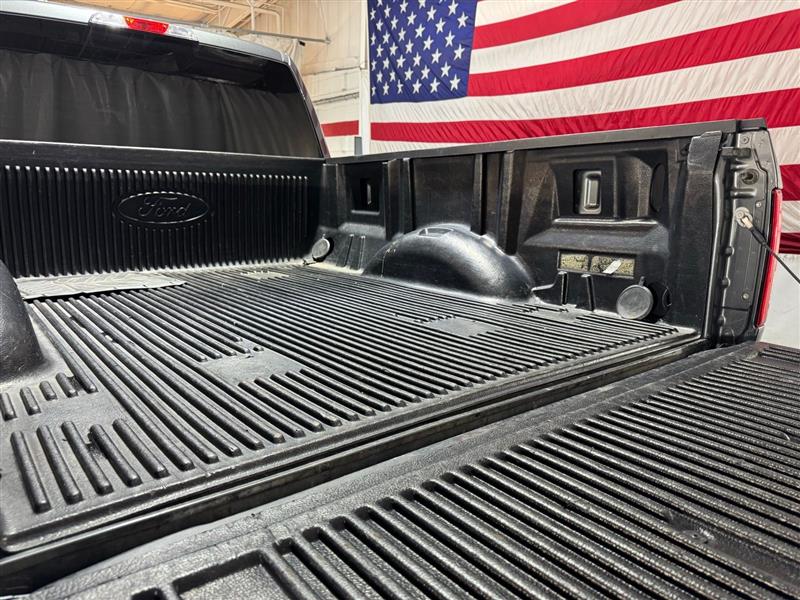 Ford F-150 XL SuperCab 8-ft. Bed 4WD 2017 Ford F-150 XL SuperCab 8-ft. Bed 4WD 2017
