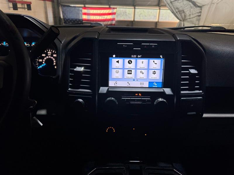 Ford F-150 XL SuperCab 8-ft. Bed 4WD 2017 Ford F-150 XL SuperCab 8-ft. Bed 4WD 2017