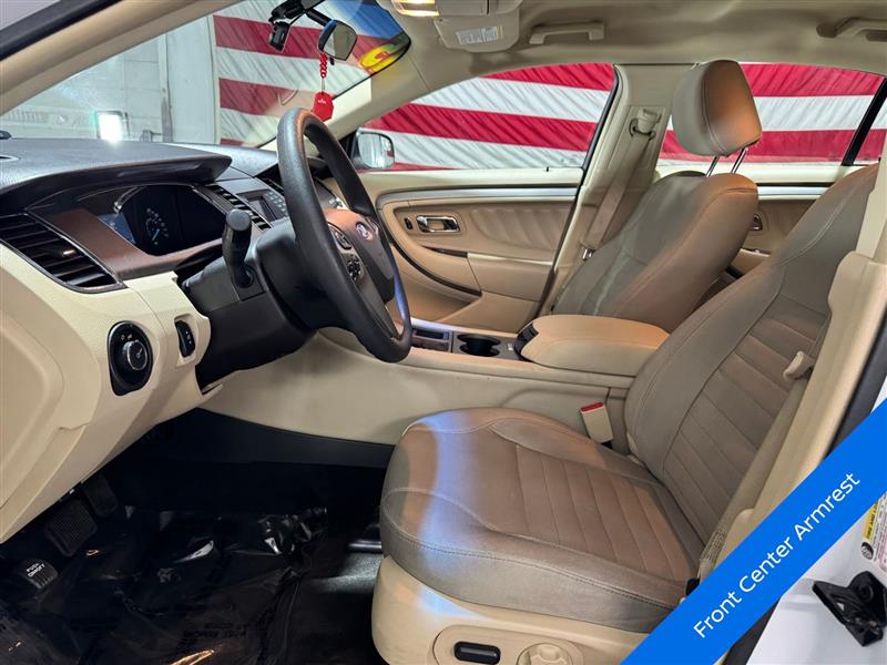 Ford Taurus SE FWD 2015