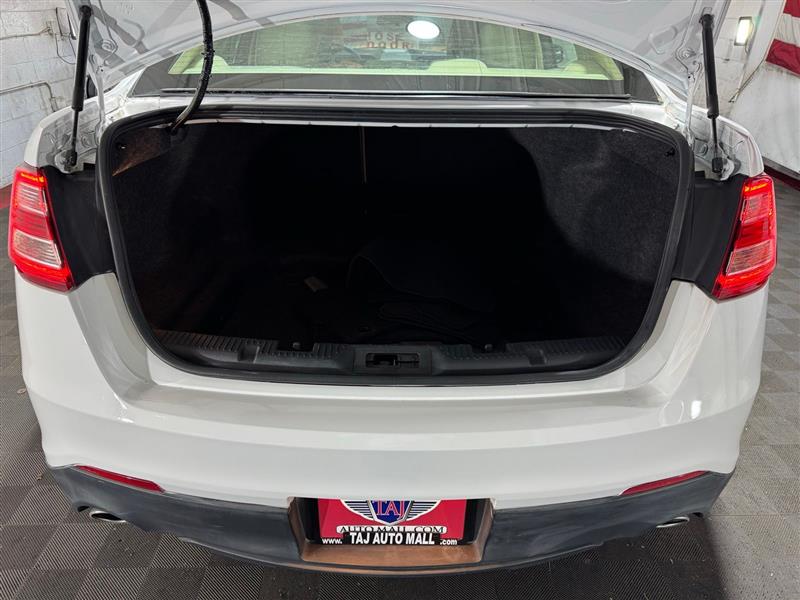 Ford Taurus SE FWD 2015