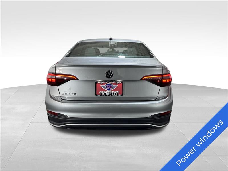 Volkswagen Jetta Sport 2023