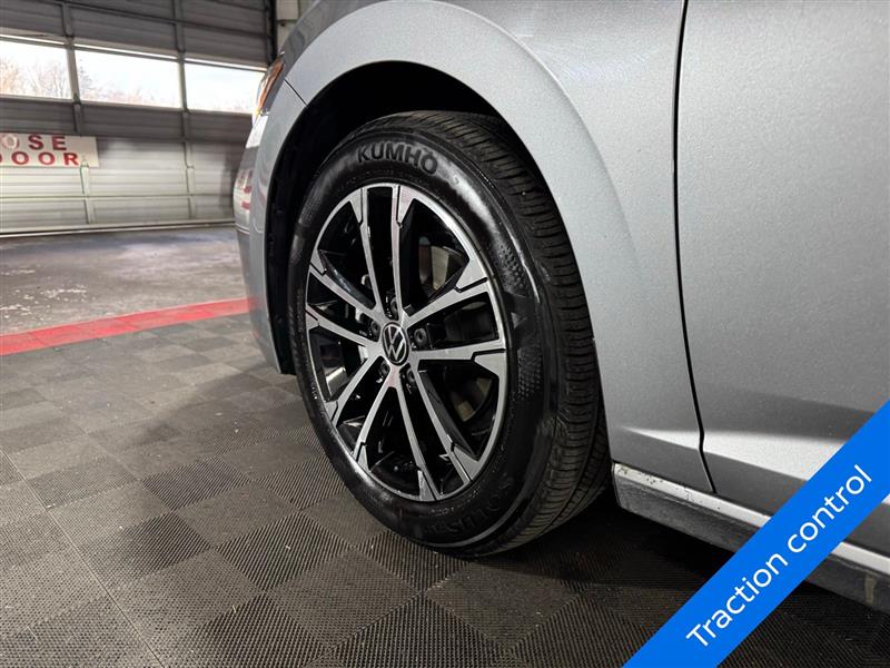 Volkswagen Jetta Sport 2023