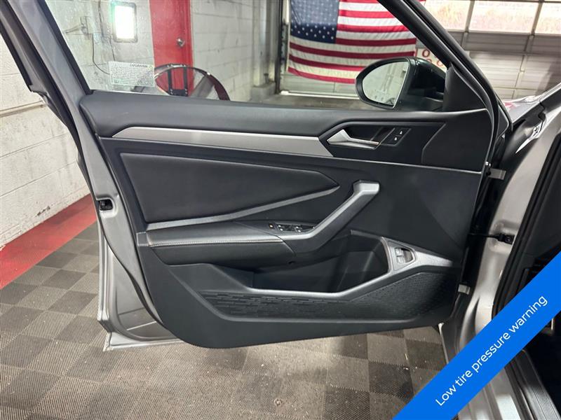 Volkswagen Jetta Sport 2023