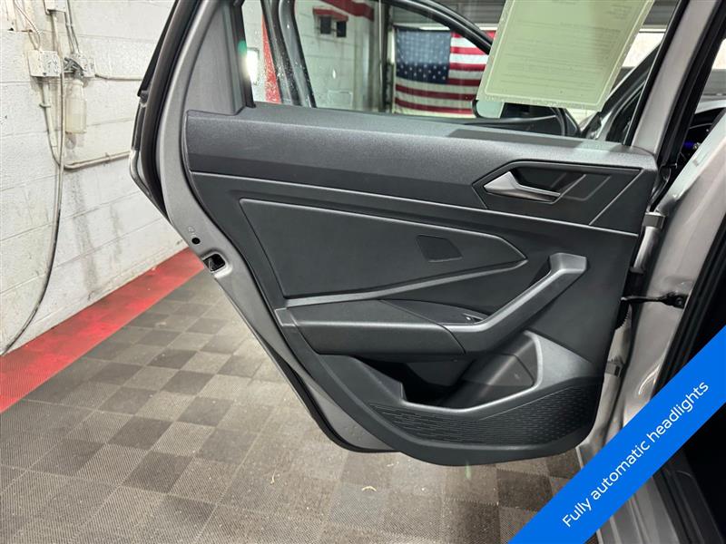 Volkswagen Jetta Sport 2023