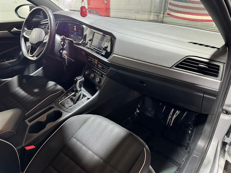 Volkswagen Jetta Sport 2023