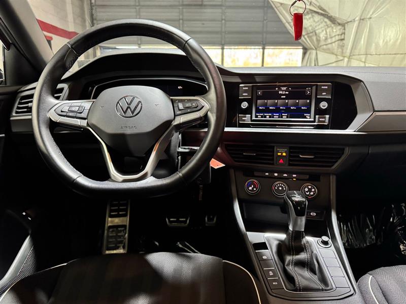 Volkswagen Jetta Sport 2023