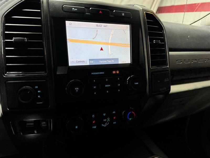 Ford F-250 SD XLT Crew Cab 4WD 2020