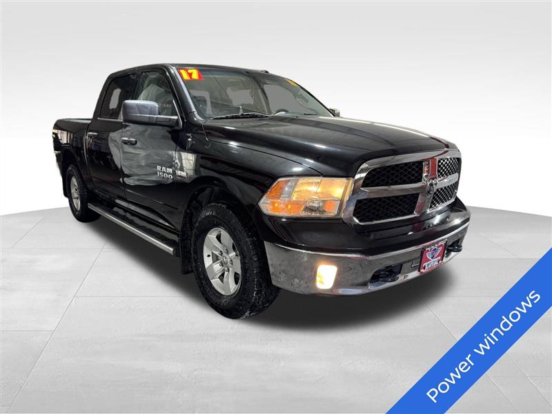 RAM 1500 Tradesman Crew Cab SWB 4WD 2017