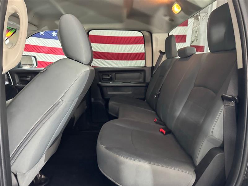 RAM 1500 Tradesman Crew Cab SWB 4WD 2017