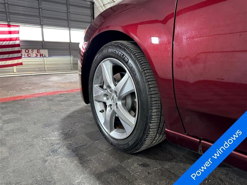 Acura TSX 5-Speed AT with Tech Package 2011