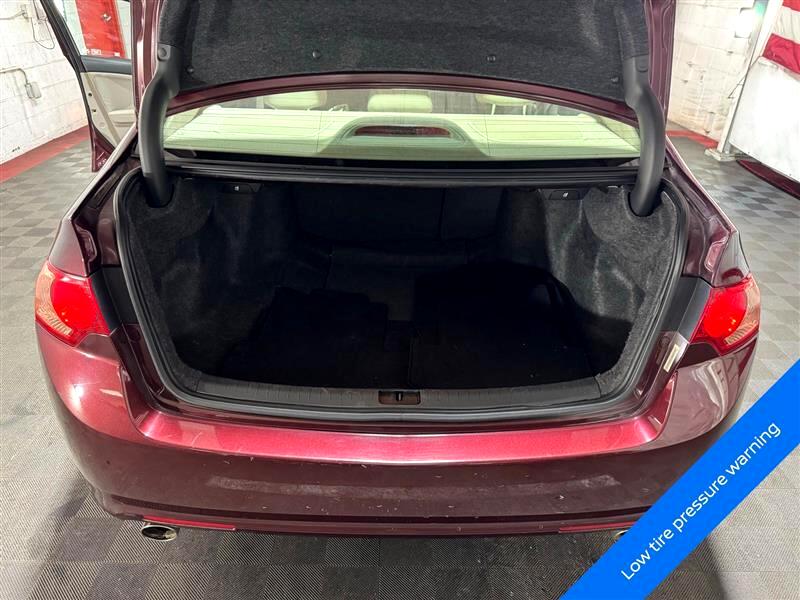 Acura TSX 5-Speed AT with Tech Package 2011